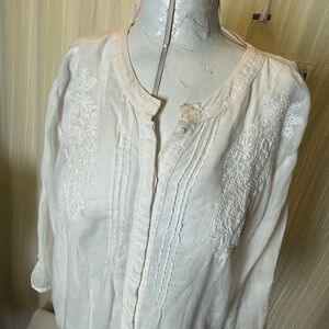 CJ Banks White Embroidered peasant style Blouse 1X